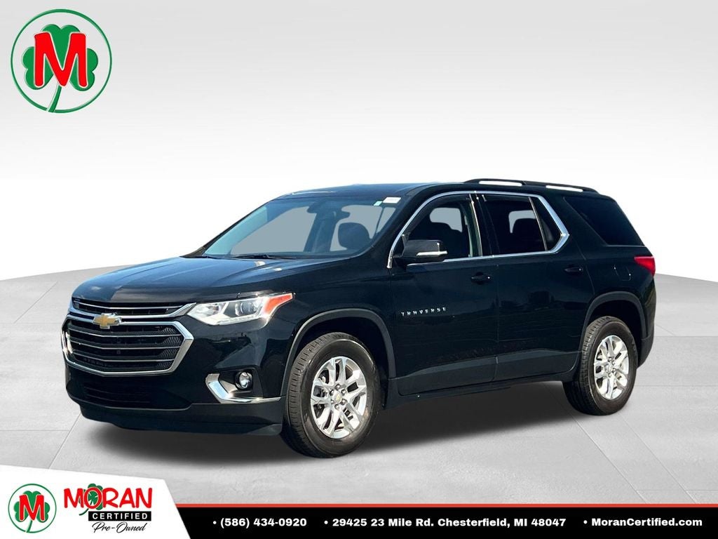 2019 Chevrolet Traverse LT Cloth w/1LT in Black Metallic — front three-quarter view