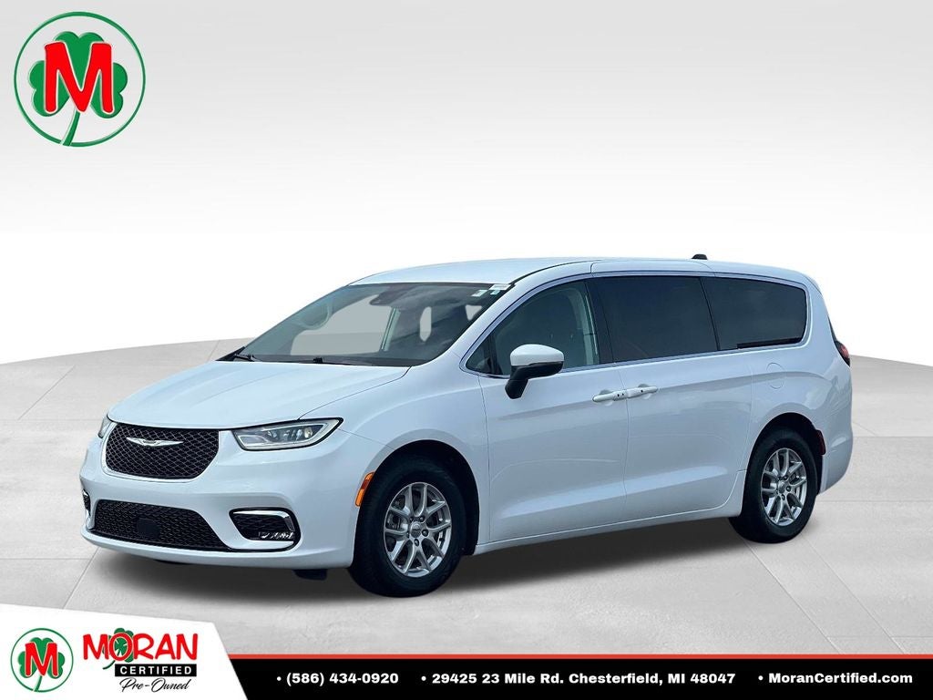2023 Chrysler Pacifica Touring L in Bright White Clearcoat — front three-quarter view
