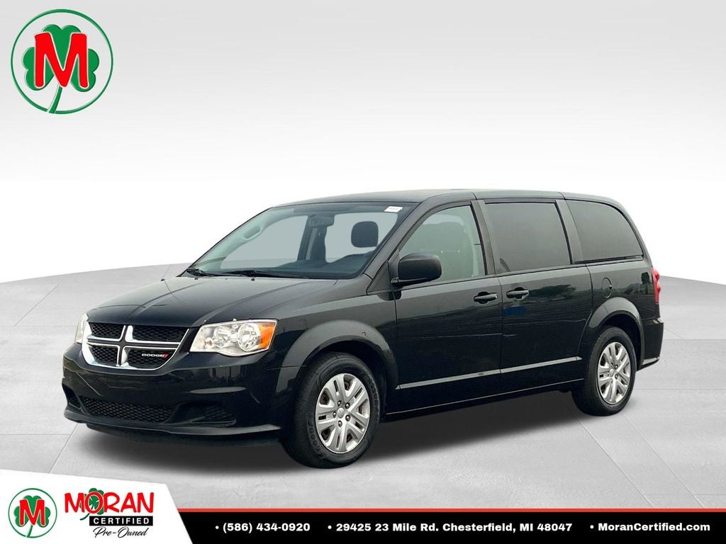 2018 Dodge Grand Caravan SE in Onyx Black — front three-quarter view